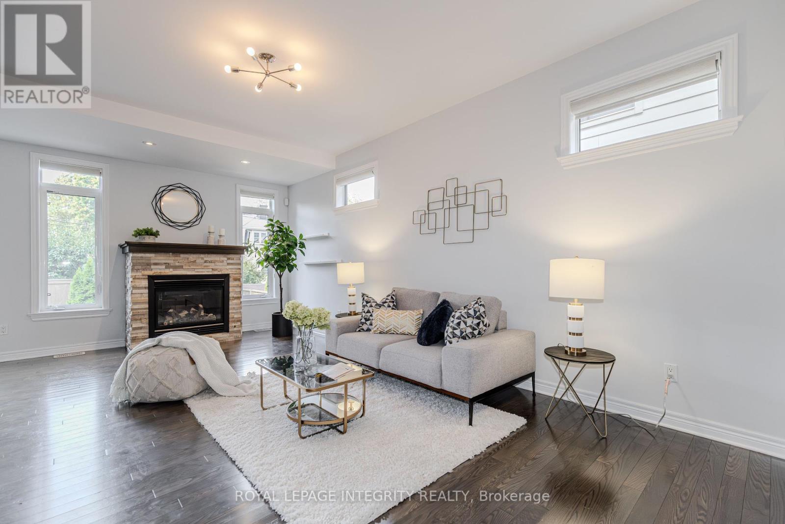 206 Ancaster Avenue, Ottawa, Ontario  K2B 5B3 - Photo 8 - X12435437
