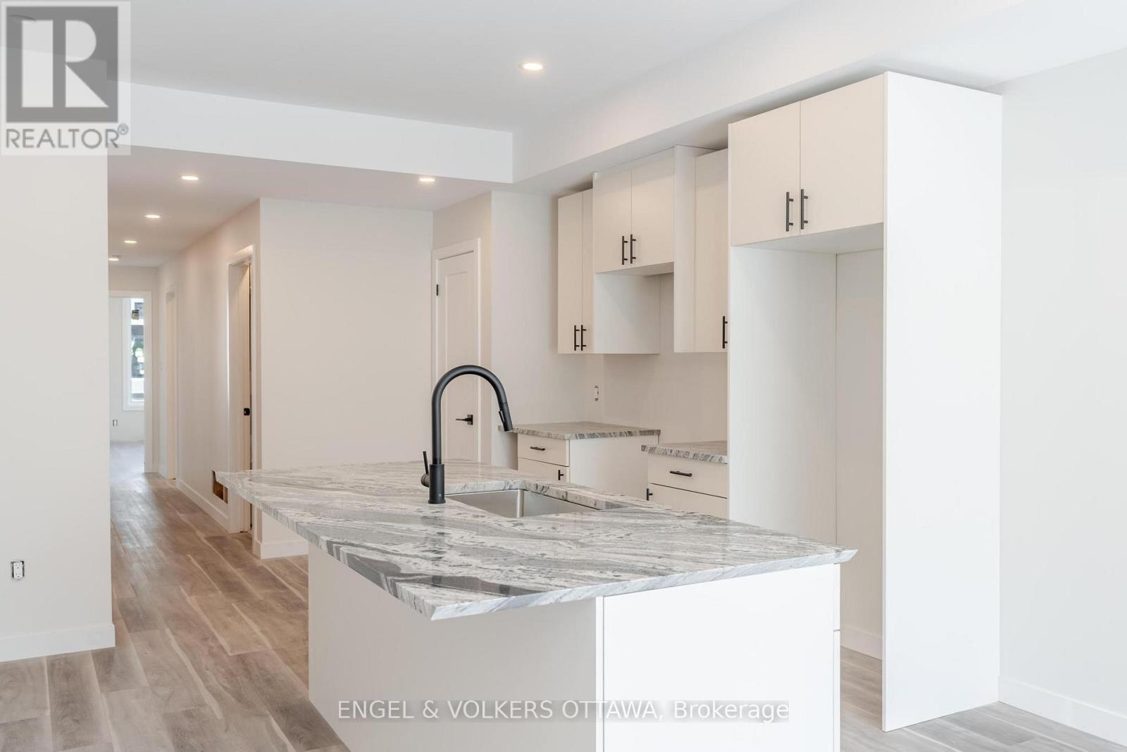 C - 195 Hopewell Avenue, Ottawa, Ontario  K1S 2Z4 - Photo 13 - X12435466