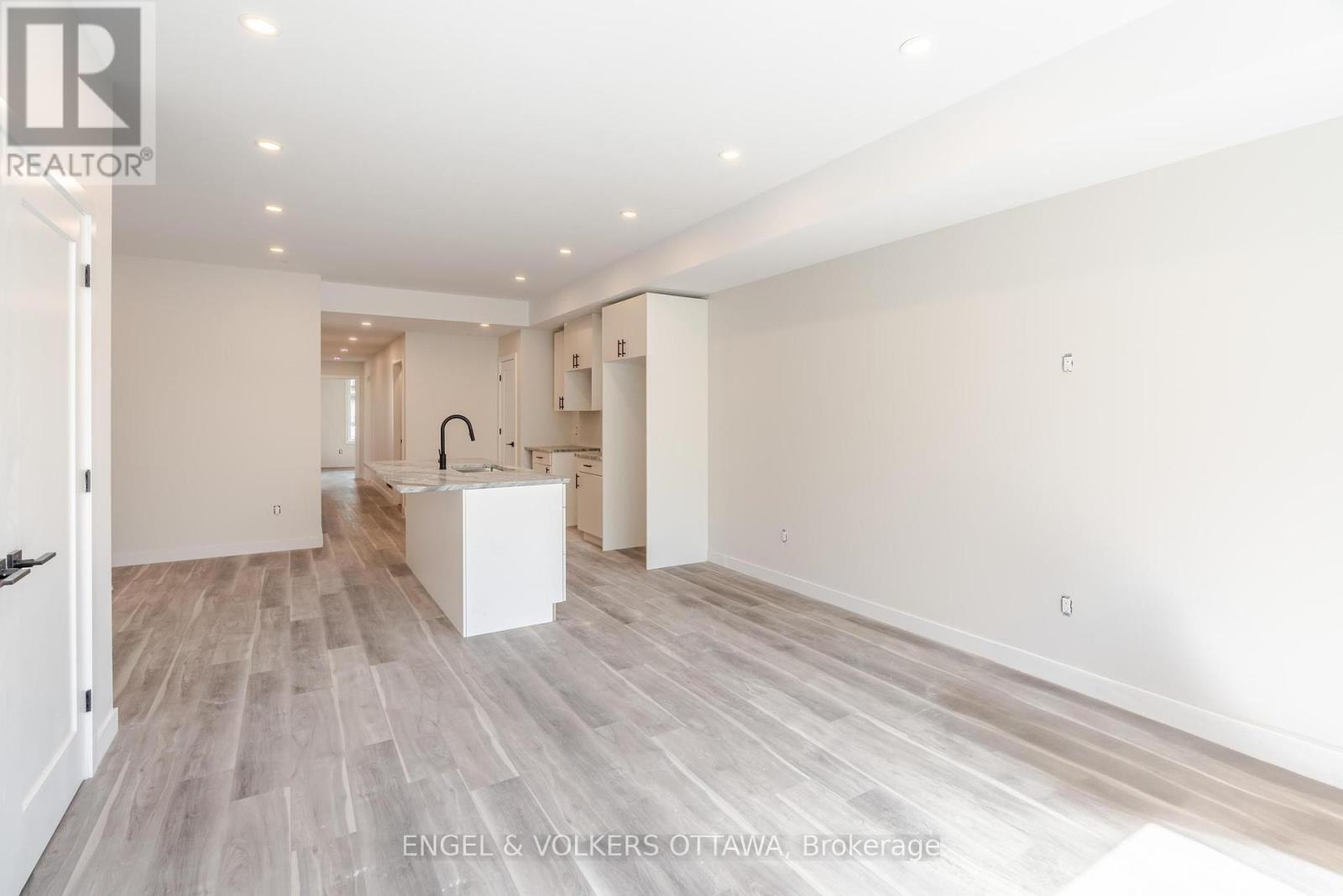 C - 195 Hopewell Avenue, Ottawa, Ontario  K1S 2Z4 - Photo 7 - X12435466