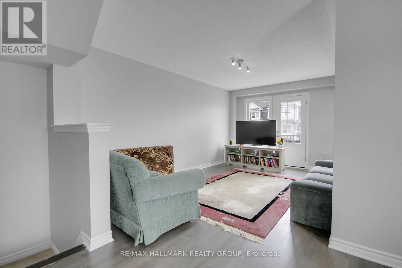 41 Maroma Street, Ottawa, Ontario  K4A 1A3 - Photo 11 - X12435477