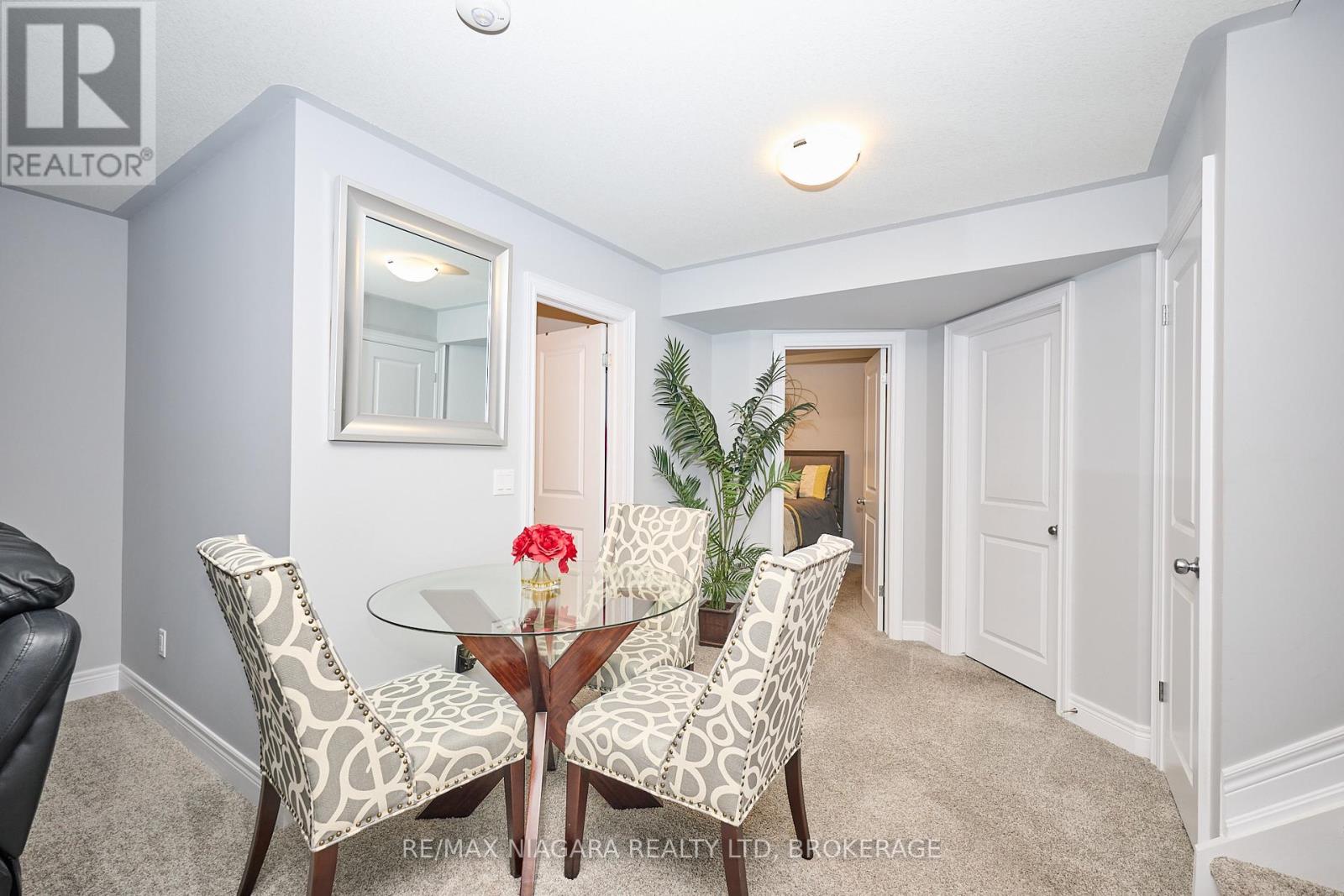 4049 Village Creek Drive, Fort Erie, Ontario  L0S 1S0 - Photo 24 - X12435395