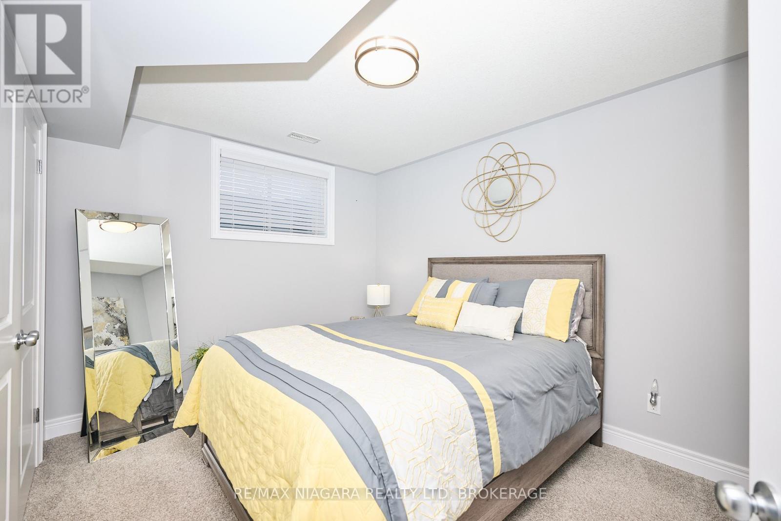 4049 Village Creek Drive, Fort Erie, Ontario  L0S 1S0 - Photo 26 - X12435395