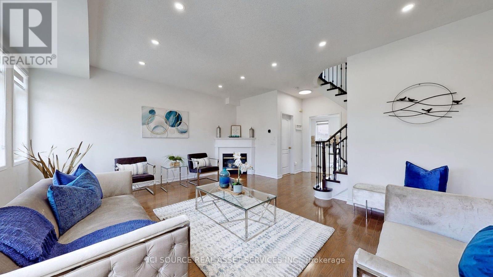 3356 Southwick Street, Mississauga, Ontario  L5M 7L5 - Photo 5 - W12435375