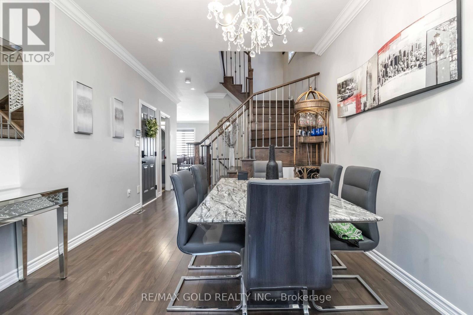 110 Kempenfelt Trail, Brampton, Ontario  L7A 0Z9 - Photo 12 - W12435376
