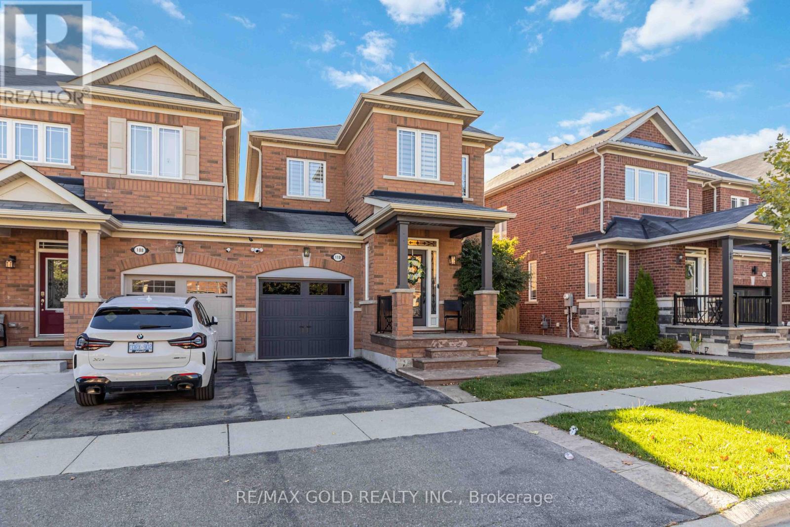 110 Kempenfelt Trail, Brampton, Ontario  L7A 0Z9 - Photo 2 - W12435376