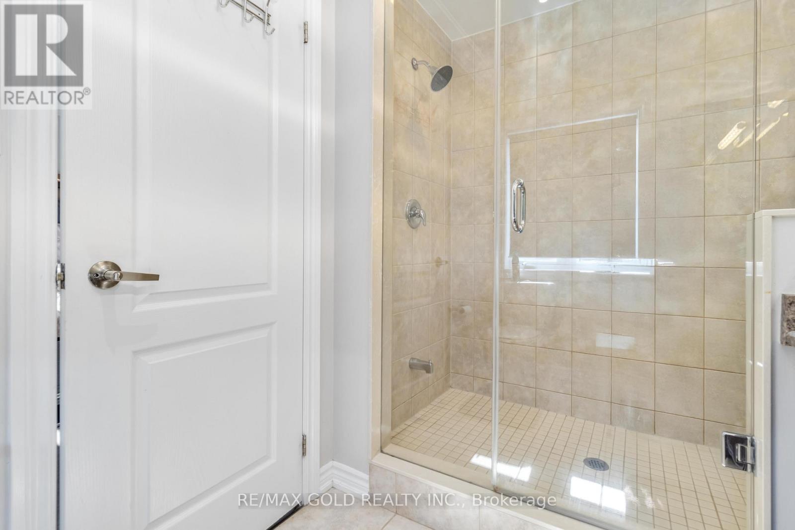 110 Kempenfelt Trail, Brampton, Ontario  L7A 0Z9 - Photo 33 - W12435376