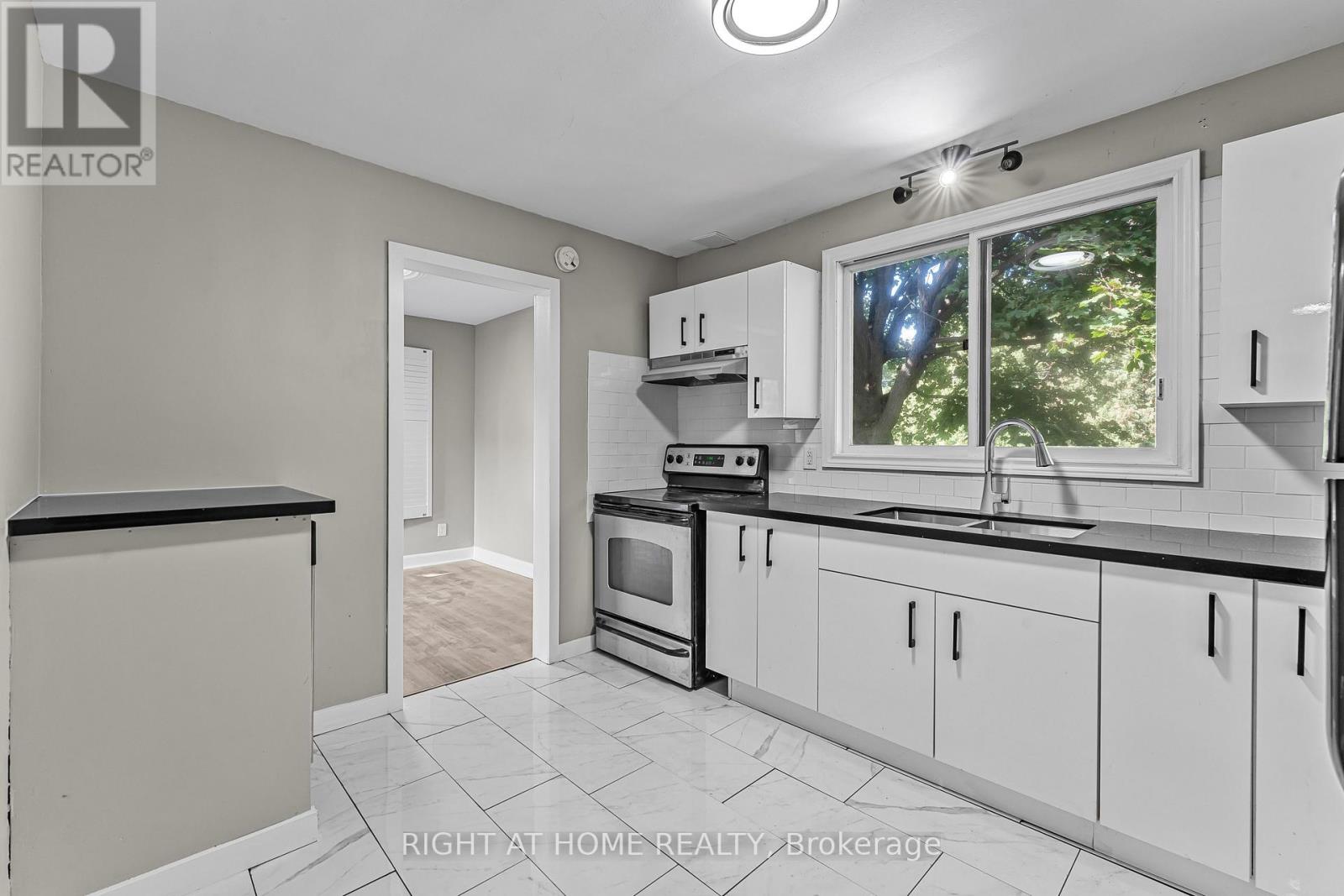 335 William Street, Niagara-On-The-Lake, Ontario  L0S 1J0 - Photo 12 - X12435338