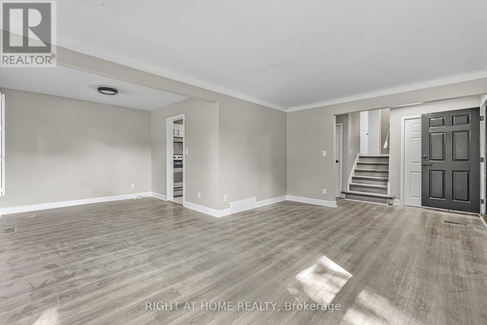 335 William Street, Niagara-On-The-Lake, Ontario  L0S 1J0 - Photo 13 - X12435338
