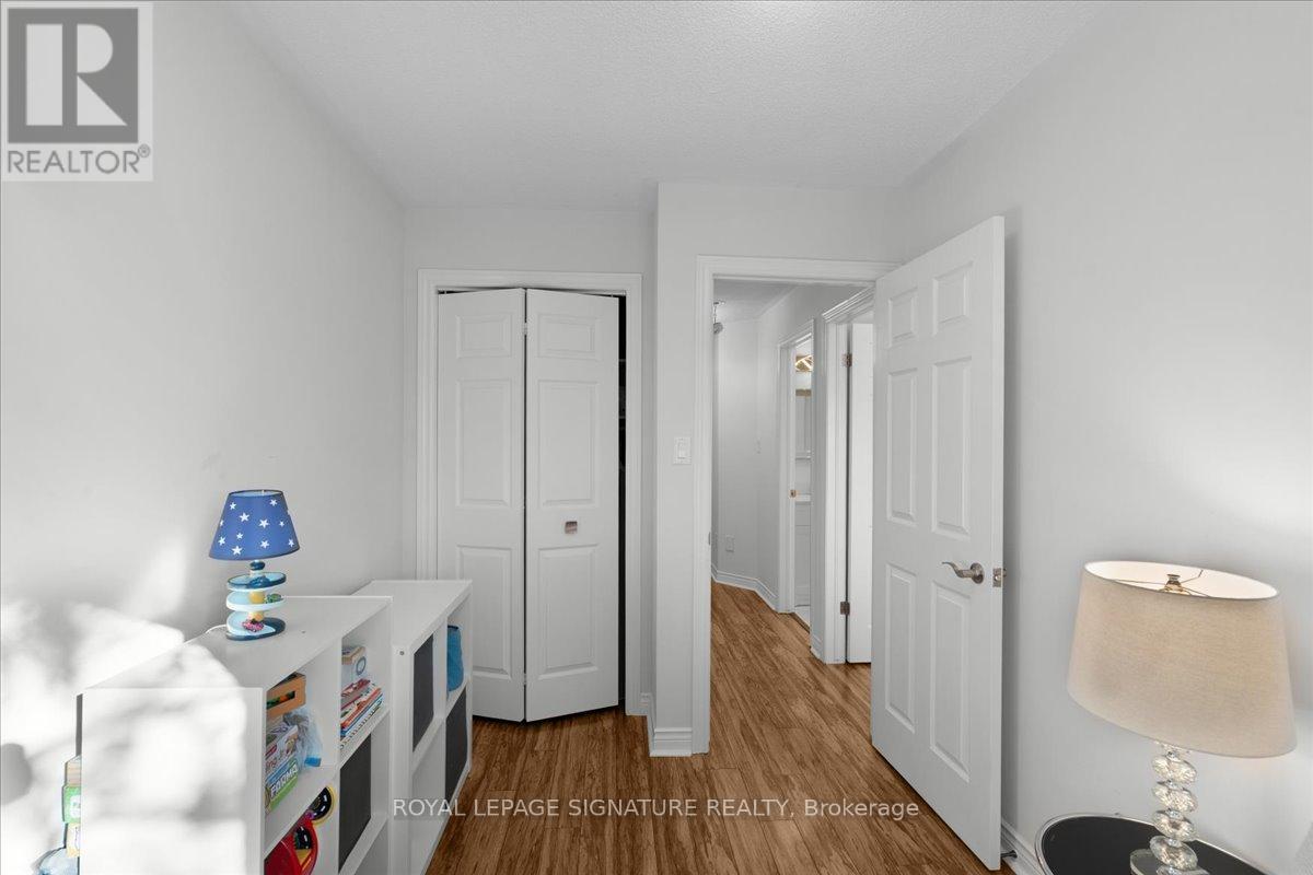 11 - 384 Limeridge Road E, Hamilton, Ontario  L9A 2S7 - Photo 38 - X12435340