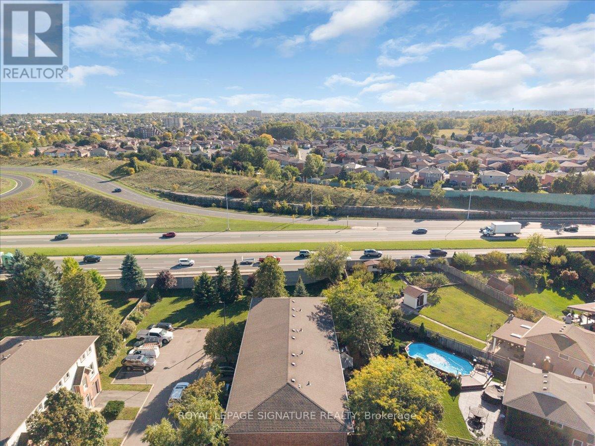 11 - 384 Limeridge Road E, Hamilton, Ontario  L9A 2S7 - Photo 47 - X12435340