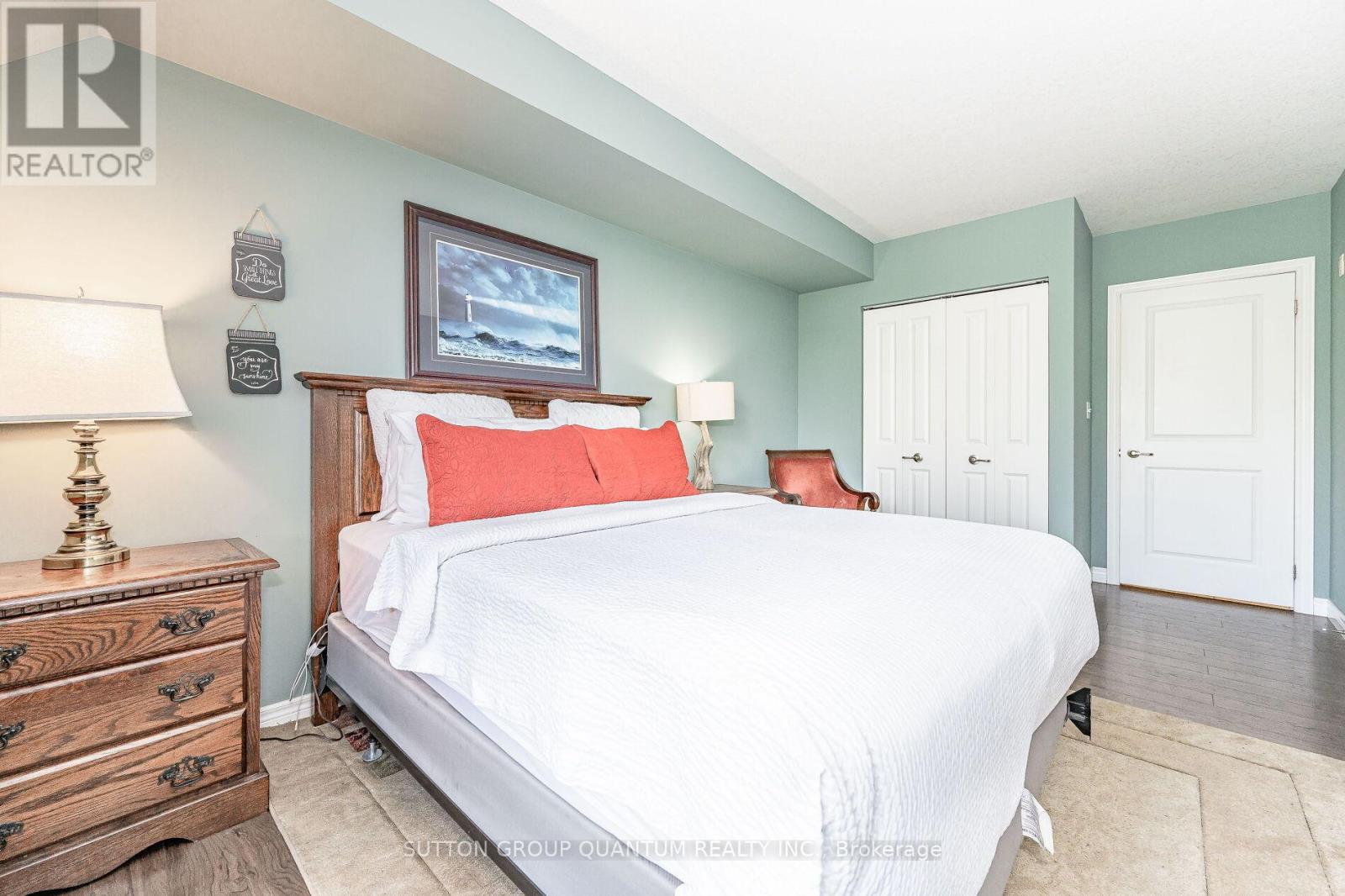 313 - 56 Kerman Avenue S, Grimsby, Ontario  L3M 0A1 - Photo 11 - X12435348