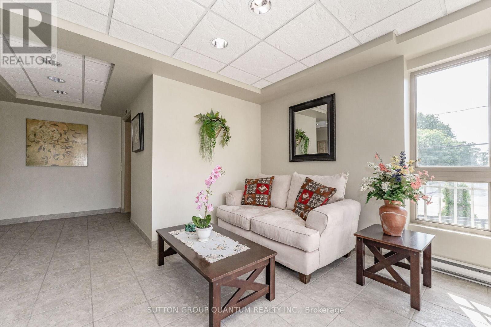 313 - 56 Kerman Avenue S, Grimsby, Ontario  L3M 0A1 - Photo 7 - X12435348
