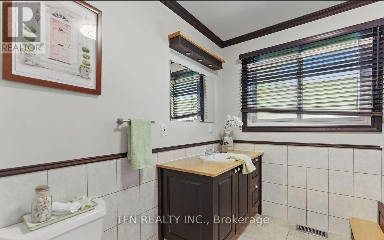 4124 Preston Avenue, Niagara Falls, Ontario  L2H 2C5 - Photo 14 - X12435356
