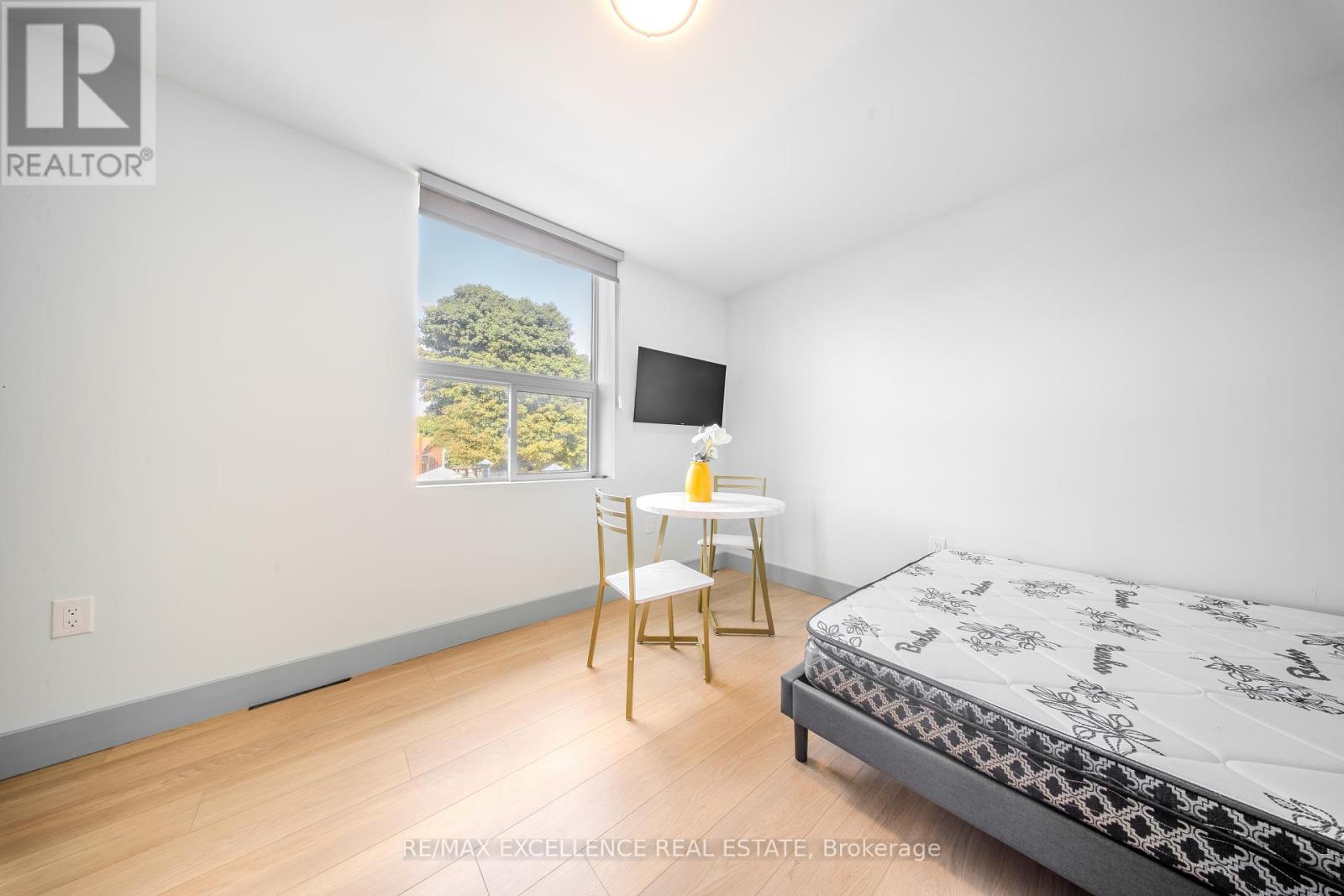 257 George Street, Wellington North (Arthur), Ontario  N0G 1A0 - Photo 13 - X12435379