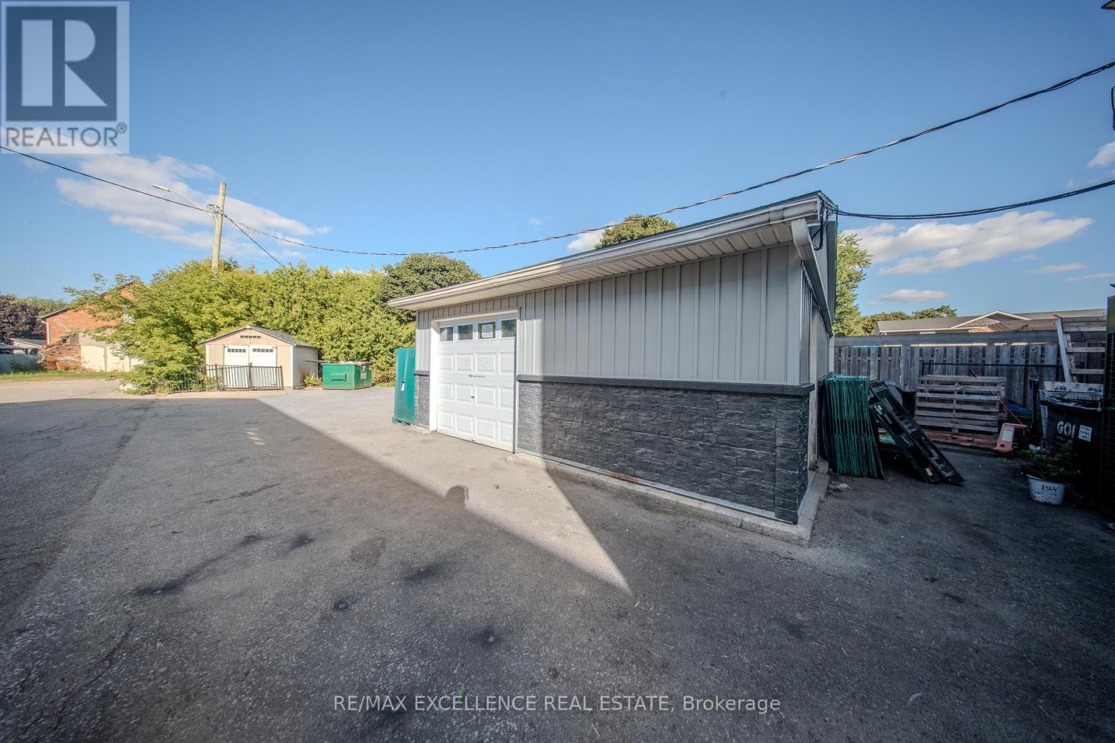 257 George Street, Wellington North (Arthur), Ontario  N0G 1A0 - Photo 5 - X12435379