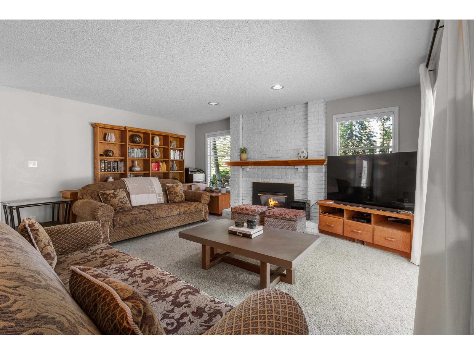14273 26 Avenue, Surrey, British Columbia  V4P 2G8 - Photo 4 - R3053659