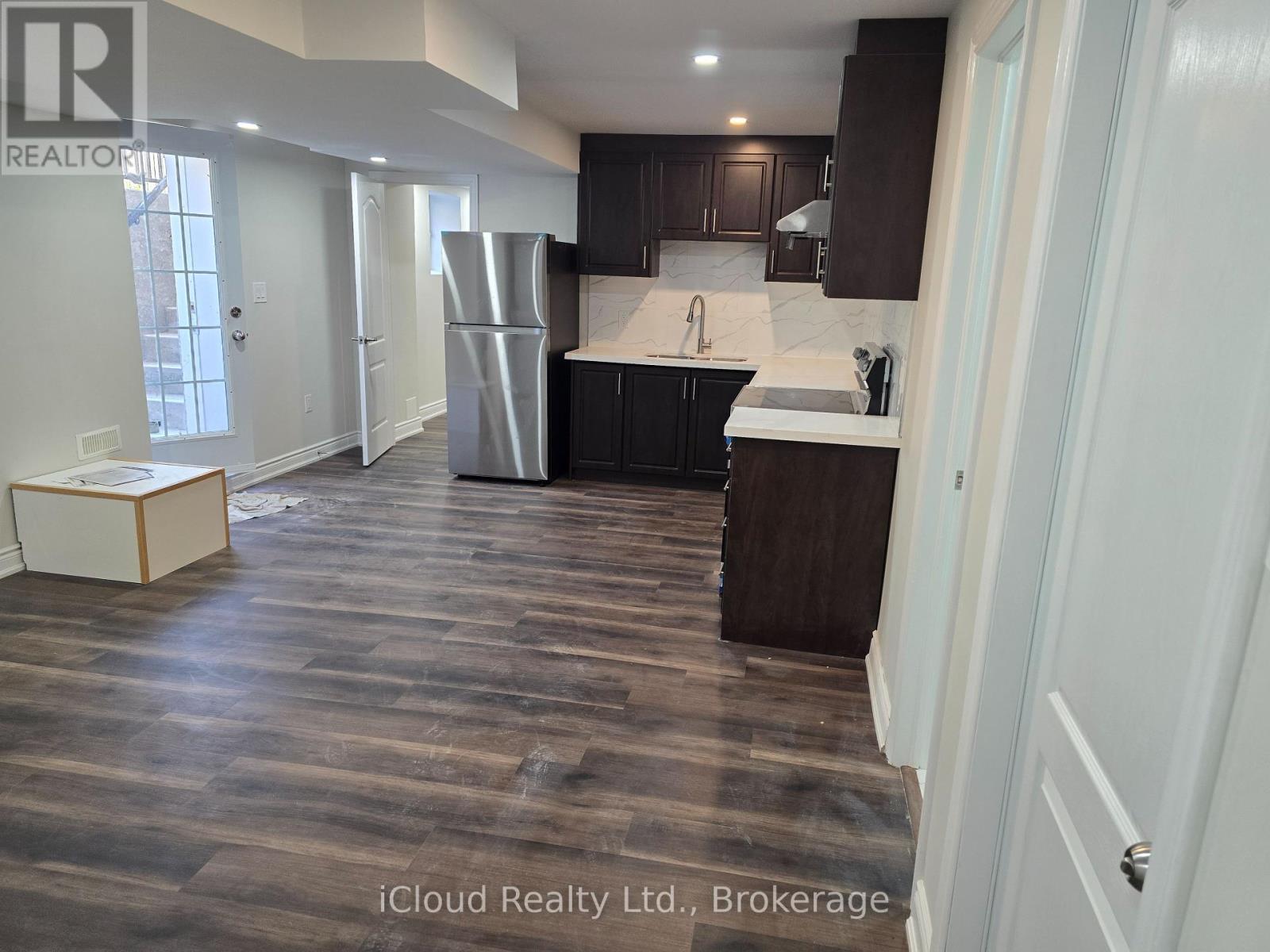 Bsmt - 5457 Meadowcrest Avenue, Mississauga, Ontario  L5M 0V7 - Photo 8 - W12417783