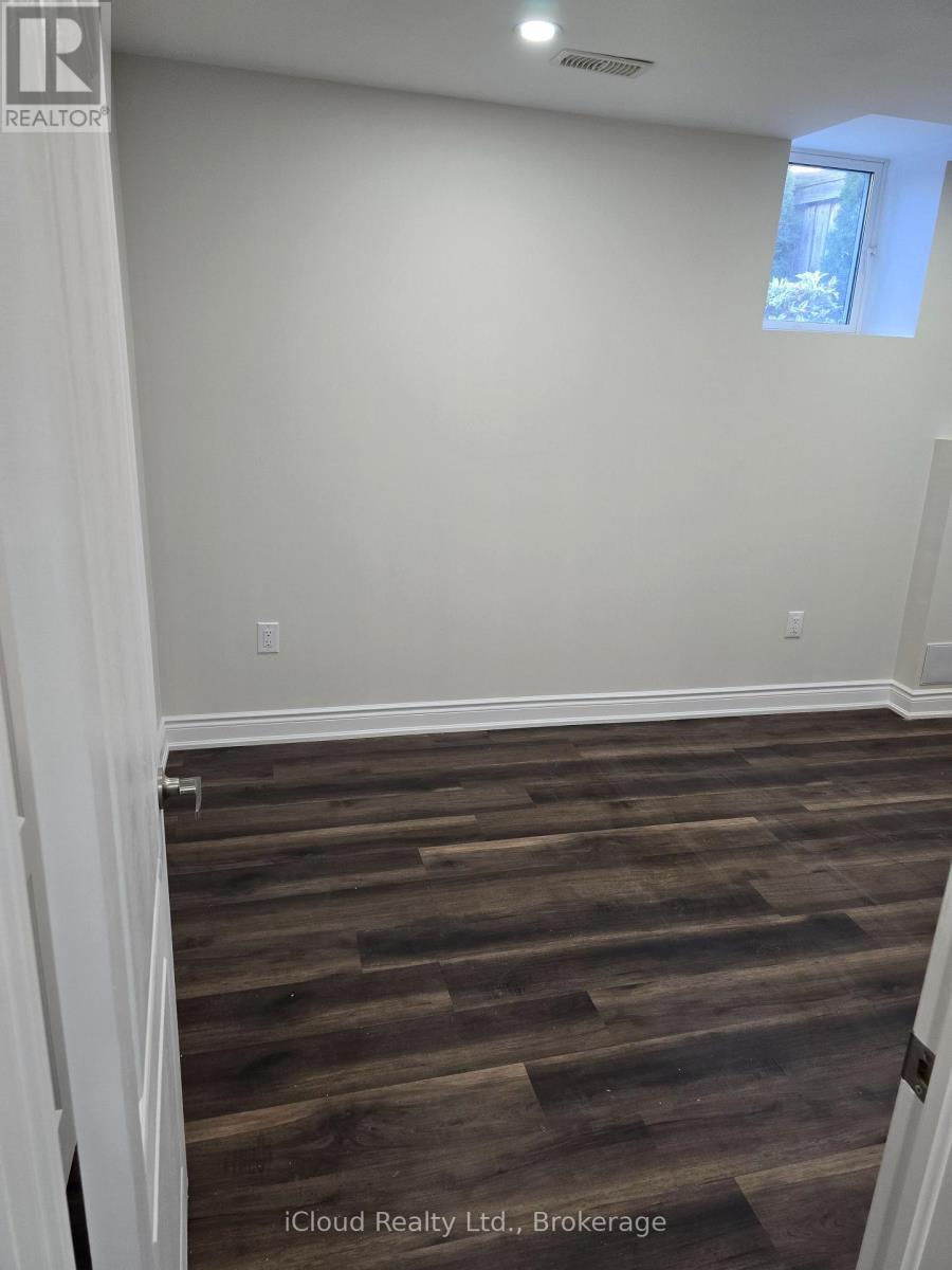 Bsmt - 5457 Meadowcrest Avenue, Mississauga, Ontario  L5M 0V7 - Photo 7 - W12417783