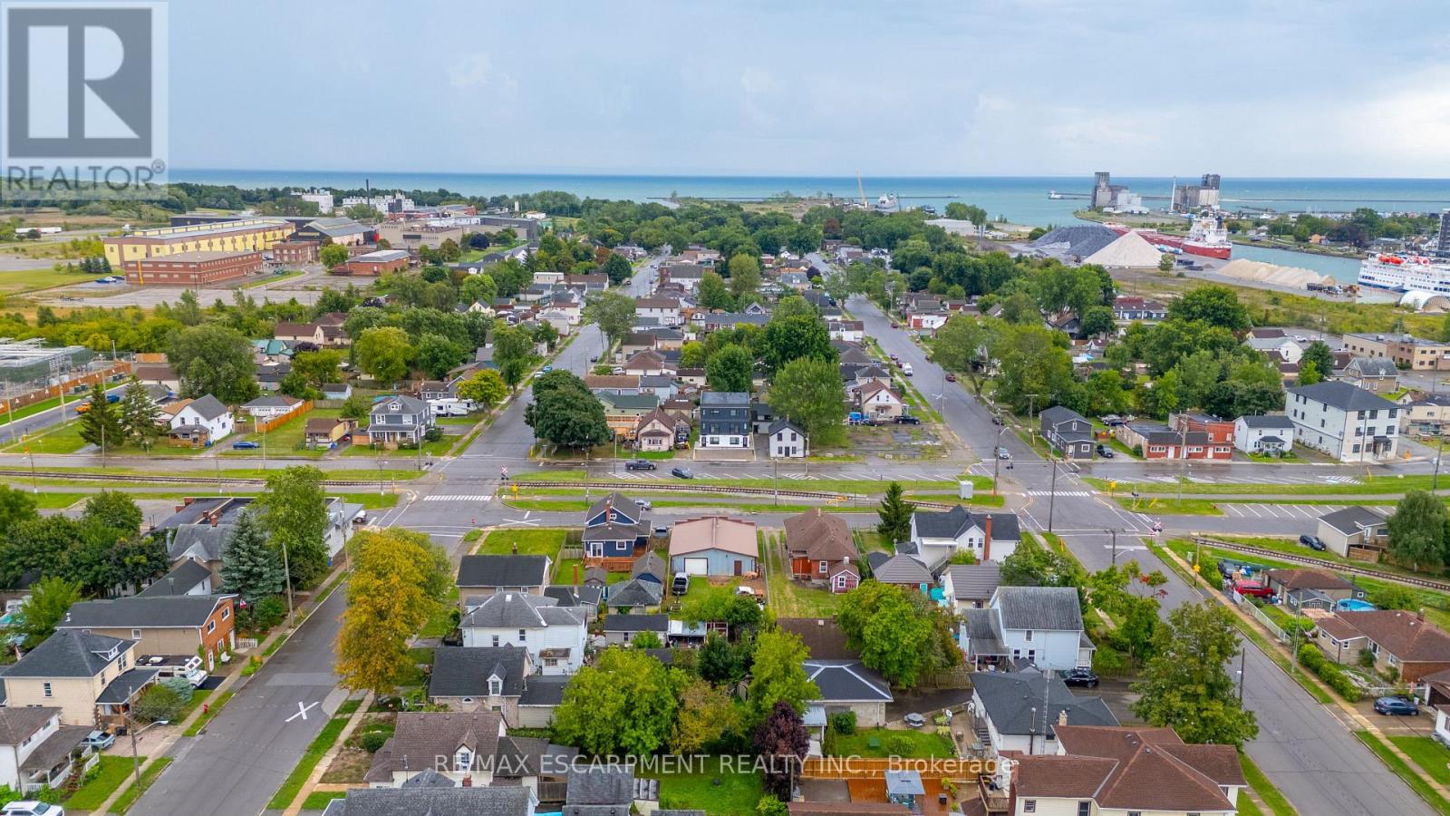B - 133 Durham Street, Port Colborne, Ontario  L3K 1E1 - Photo 20 - X12435234