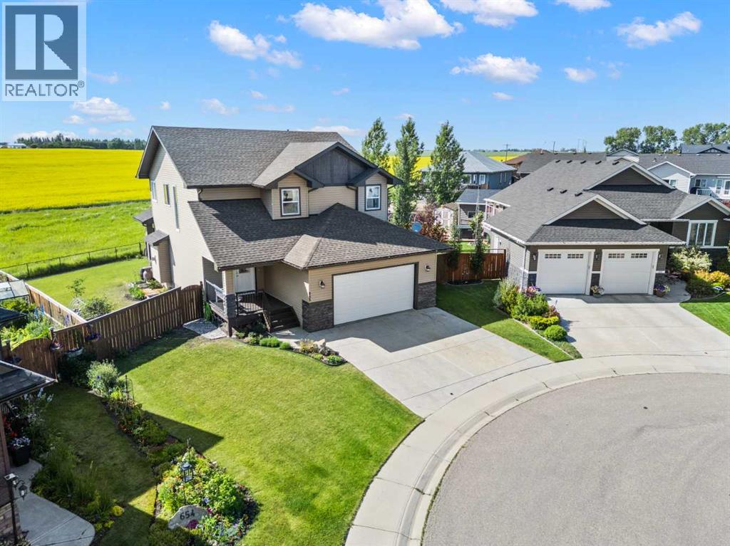 653 West Highland Crescent, Carstairs, Alberta  T0M 0N0 - Photo 3 - A2239470