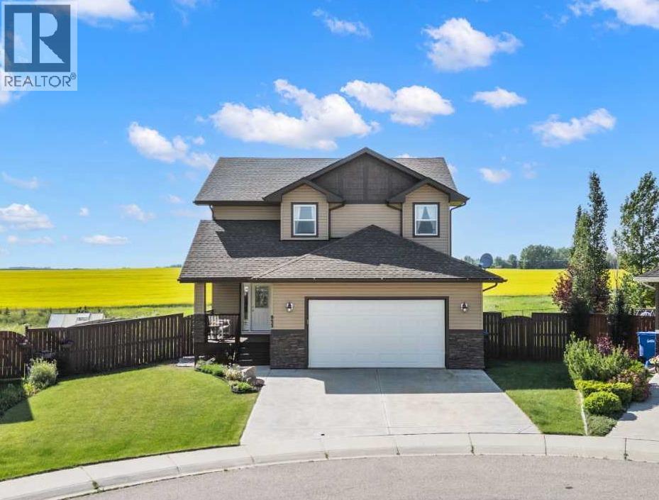 653 West Highland Crescent, Carstairs, Alberta  T0M 0N0 - Photo 1 - A2239470