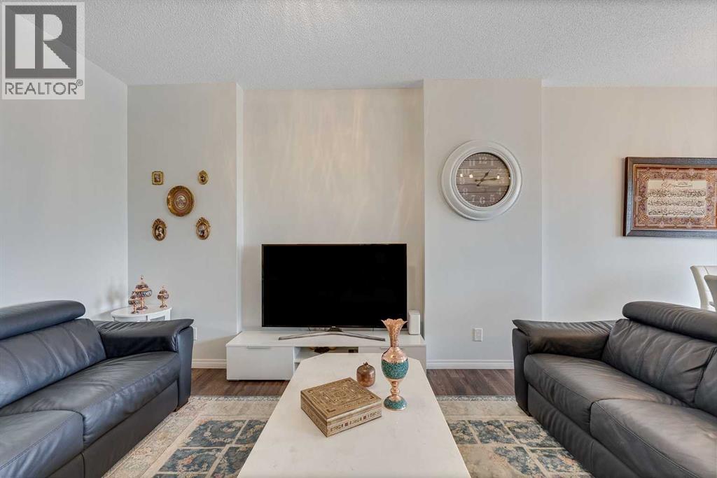 665 Hillcrest Road Sw, Airdrie, Alberta  T4B 4C7 - Photo 12 - A2257131