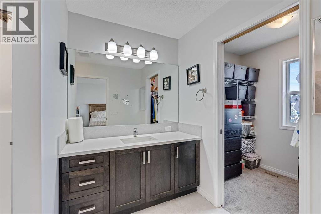 665 Hillcrest Road Sw, Airdrie, Alberta  T4B 4C7 - Photo 17 - A2257131
