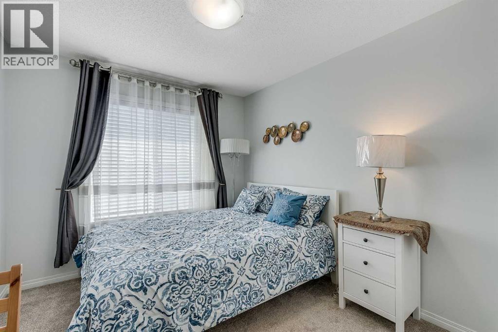 665 Hillcrest Road Sw, Airdrie, Alberta  T4B 4C7 - Photo 19 - A2257131