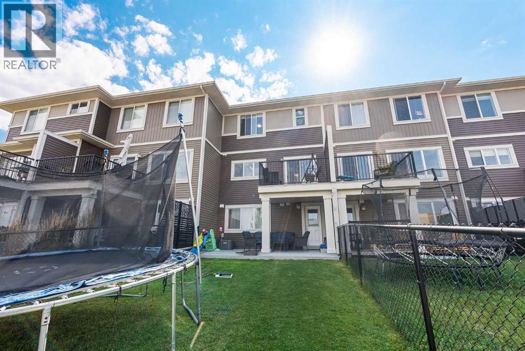 665 Hillcrest Road Sw, Airdrie, Alberta  T4B 4C7 - Photo 32 - A2257131