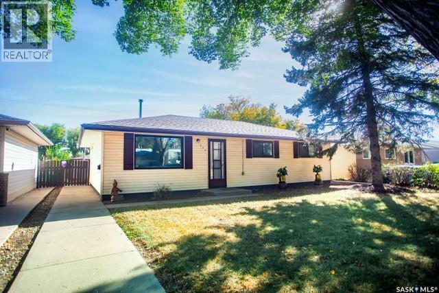 234 Winnipeg Avenue N, Saskatoon, Saskatchewan  S7L 3P4 - Photo 1 - SK019553