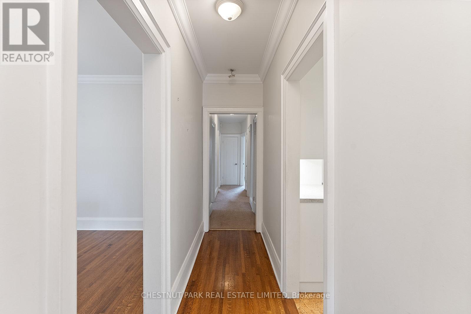 Upper - 472 Oriole Parkway, Toronto, Ontario  M5P 2H8 - Photo 10 - C12435470