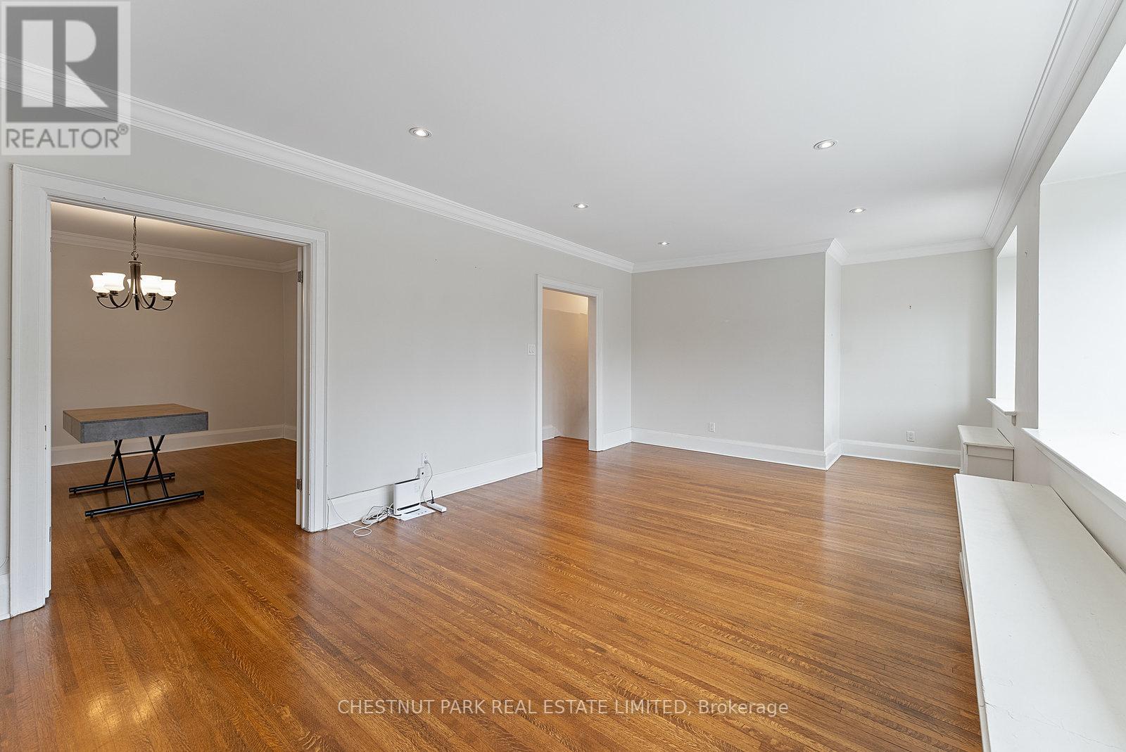 Upper - 472 Oriole Parkway, Toronto, Ontario  M5P 2H8 - Photo 4 - C12435470