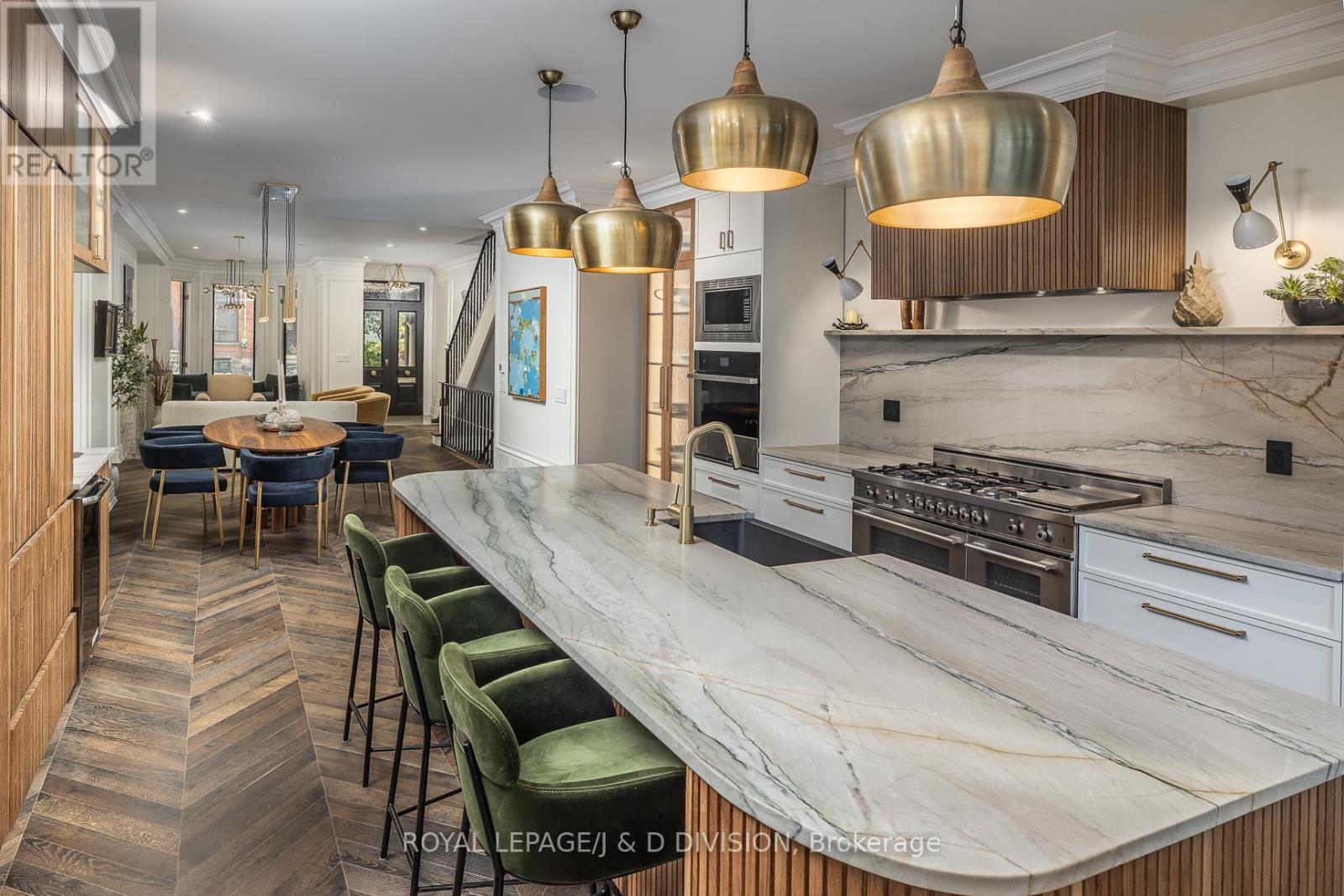 40 Bernard Avenue, Toronto, Ontario  M5R 1R2 - Photo 19 - C12435486