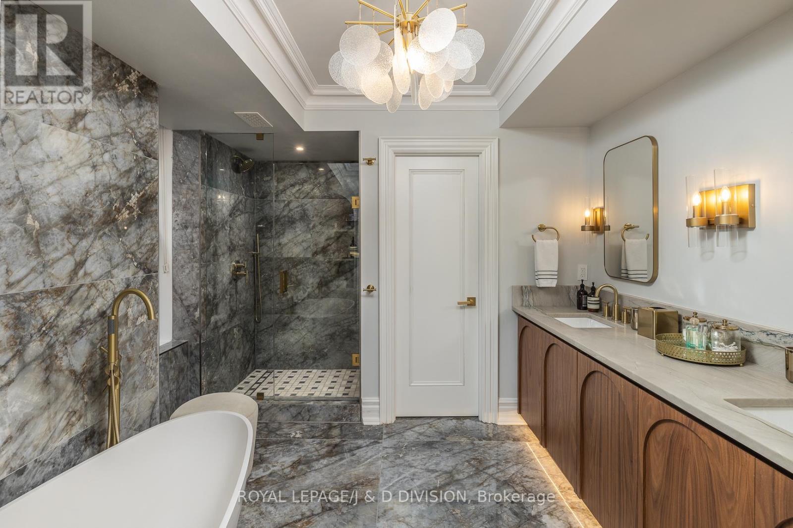 40 Bernard Avenue, Toronto, Ontario  M5R 1R2 - Photo 24 - C12435486