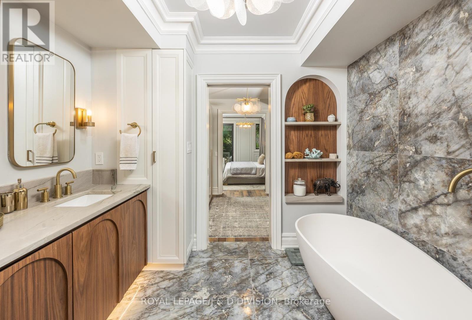 40 Bernard Avenue, Toronto, Ontario  M5R 1R2 - Photo 25 - C12435486