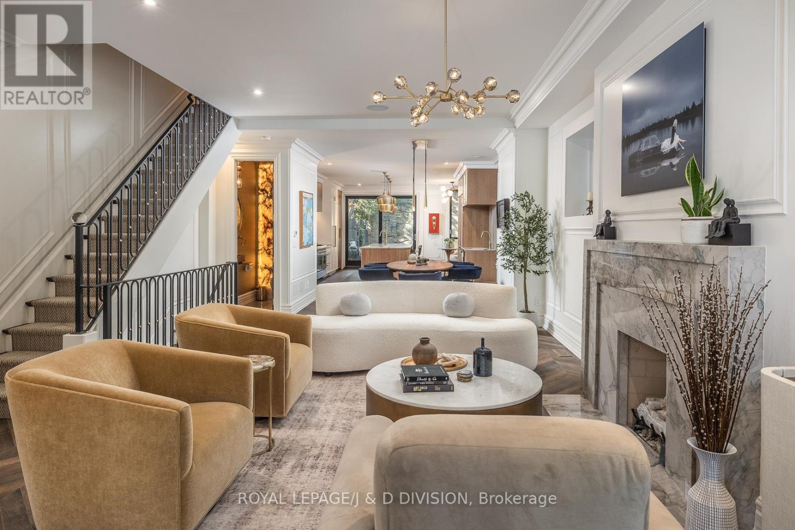40 Bernard Avenue, Toronto, Ontario  M5R 1R2 - Photo 4 - C12435486