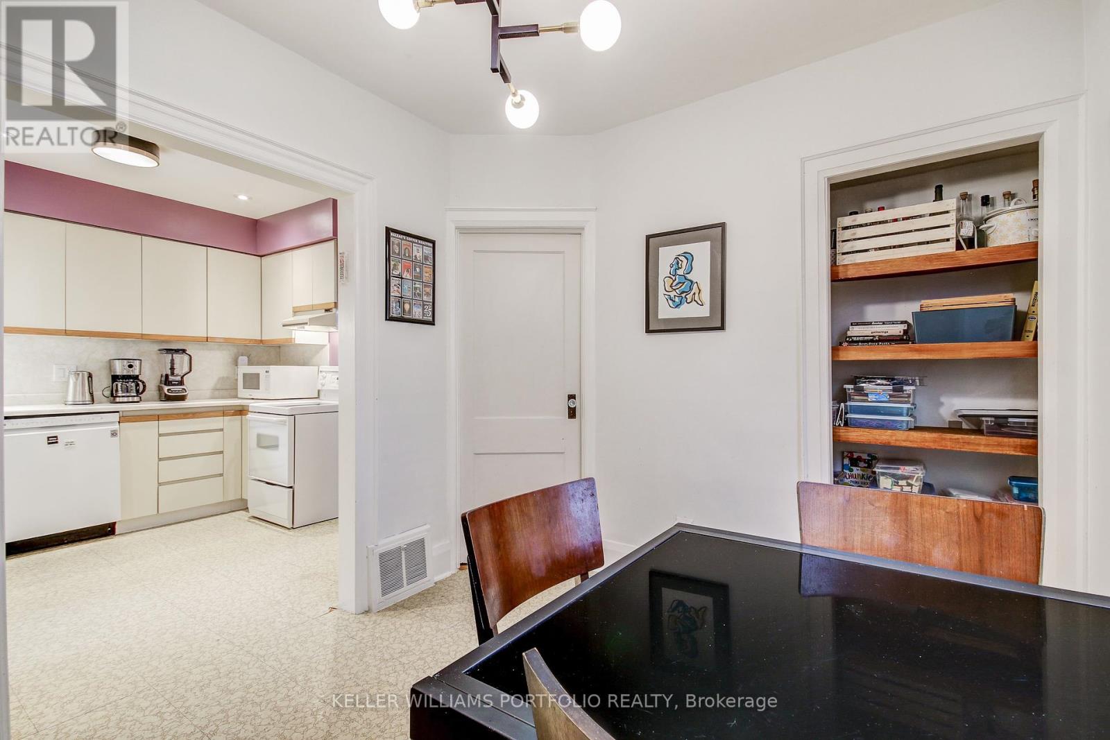 108 Clovelly Avenue, Toronto, Ontario  M6E 2E6 - Photo 10 - C12435490