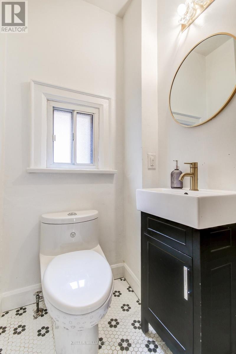 108 Clovelly Avenue, Toronto, Ontario  M6E 2E6 - Photo 11 - C12435490