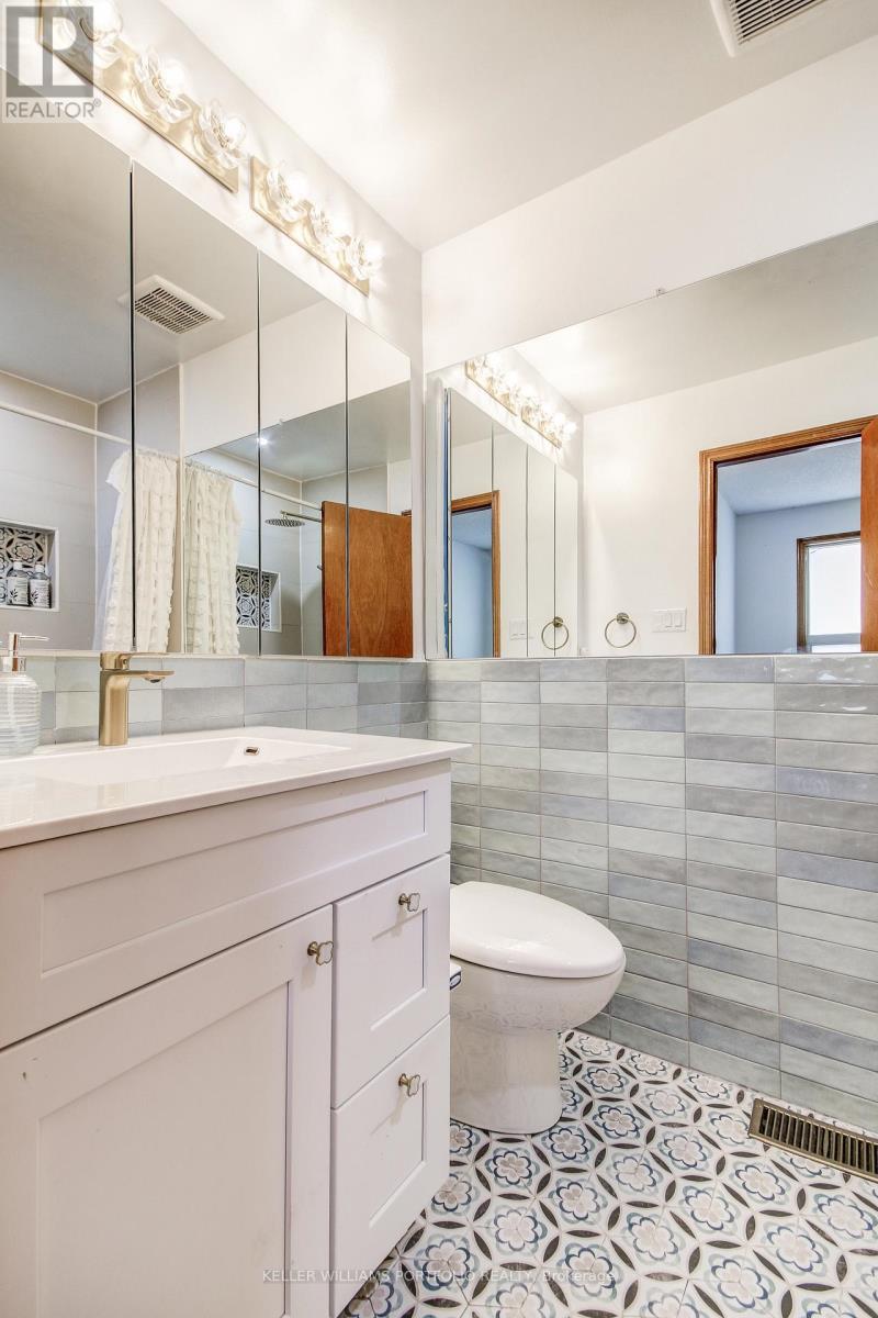 108 Clovelly Avenue, Toronto, Ontario  M6E 2E6 - Photo 16 - C12435490
