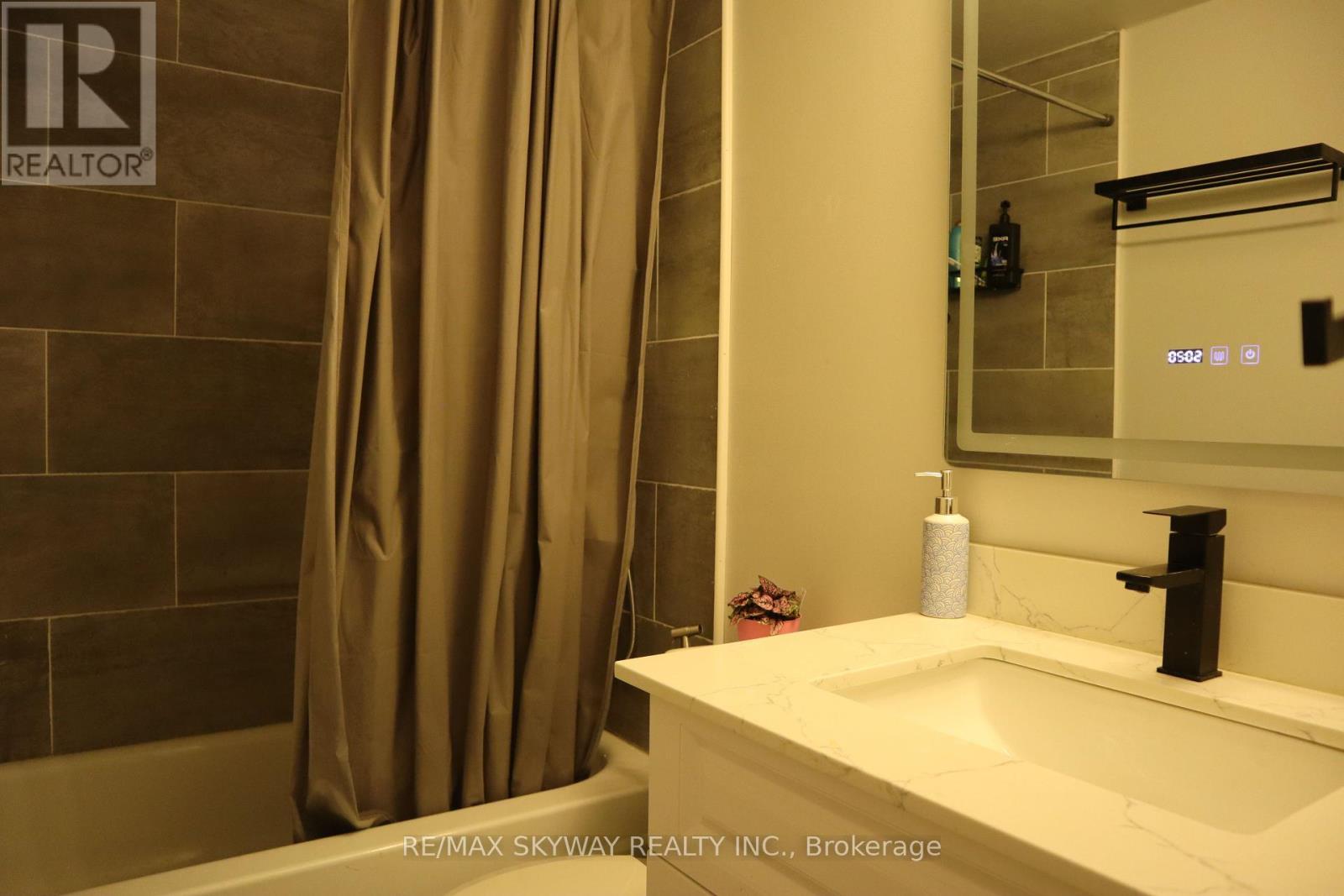 10 Elephant Hill Drive, Clarington, Ontario  L1C 4M5 - Photo 24 - E12435428