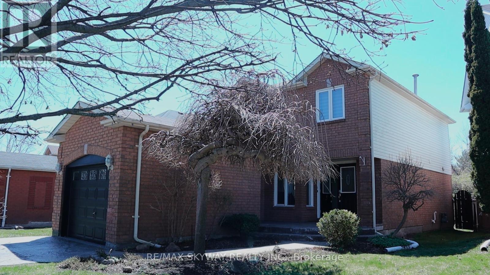 10 Elephant Hill Drive, Clarington, Ontario  L1C 4M5 - Photo 4 - E12435428