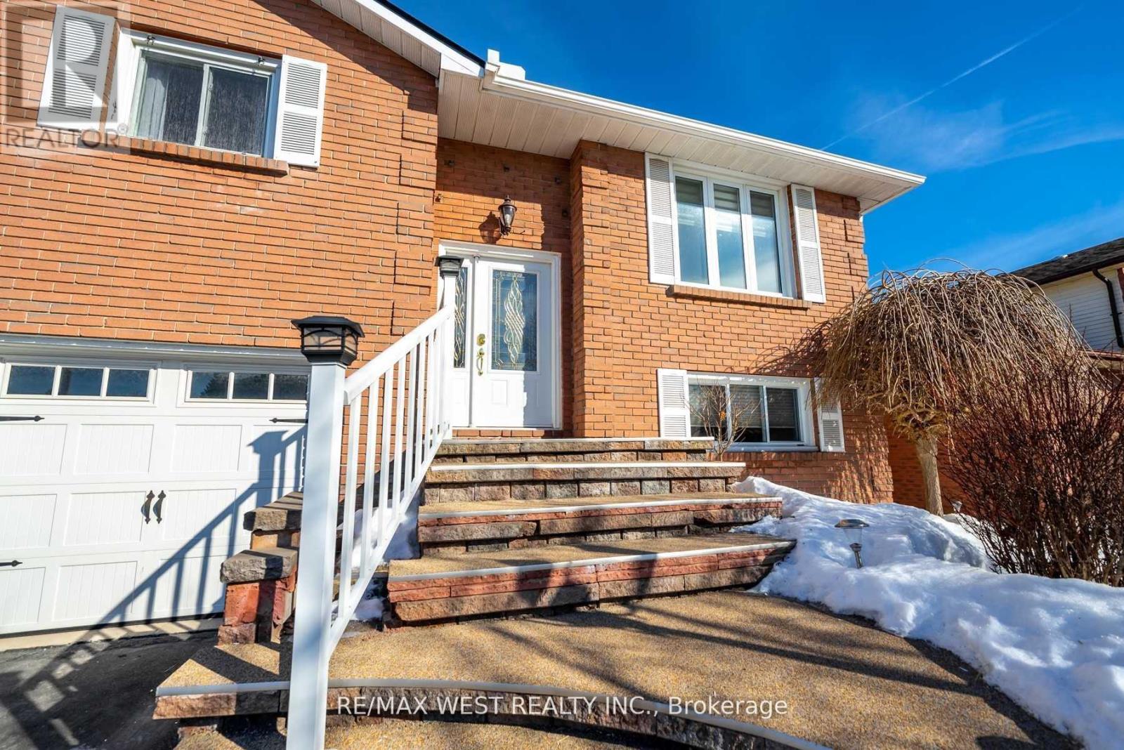 Main Fl - 23 Bruntsfield Street, Clarington, Ontario  L1E 1B7 - Photo 2 - E12435476