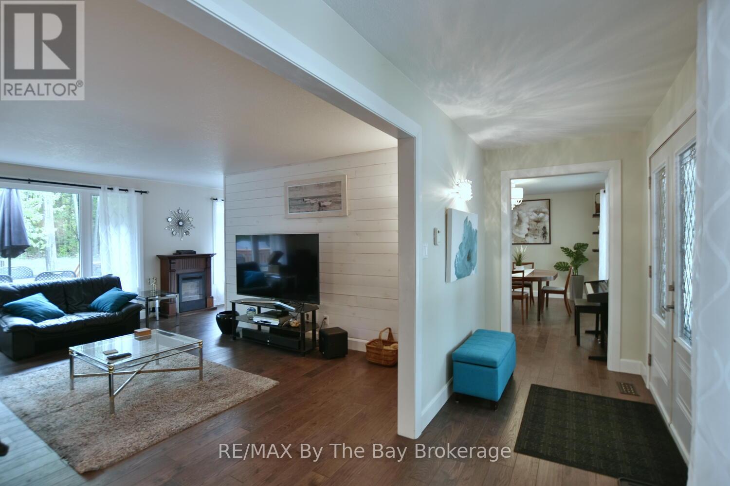 185 Oxbow Park Drive, Wasaga Beach, Ontario  L9Z 2V7 - Photo 18 - S12435508