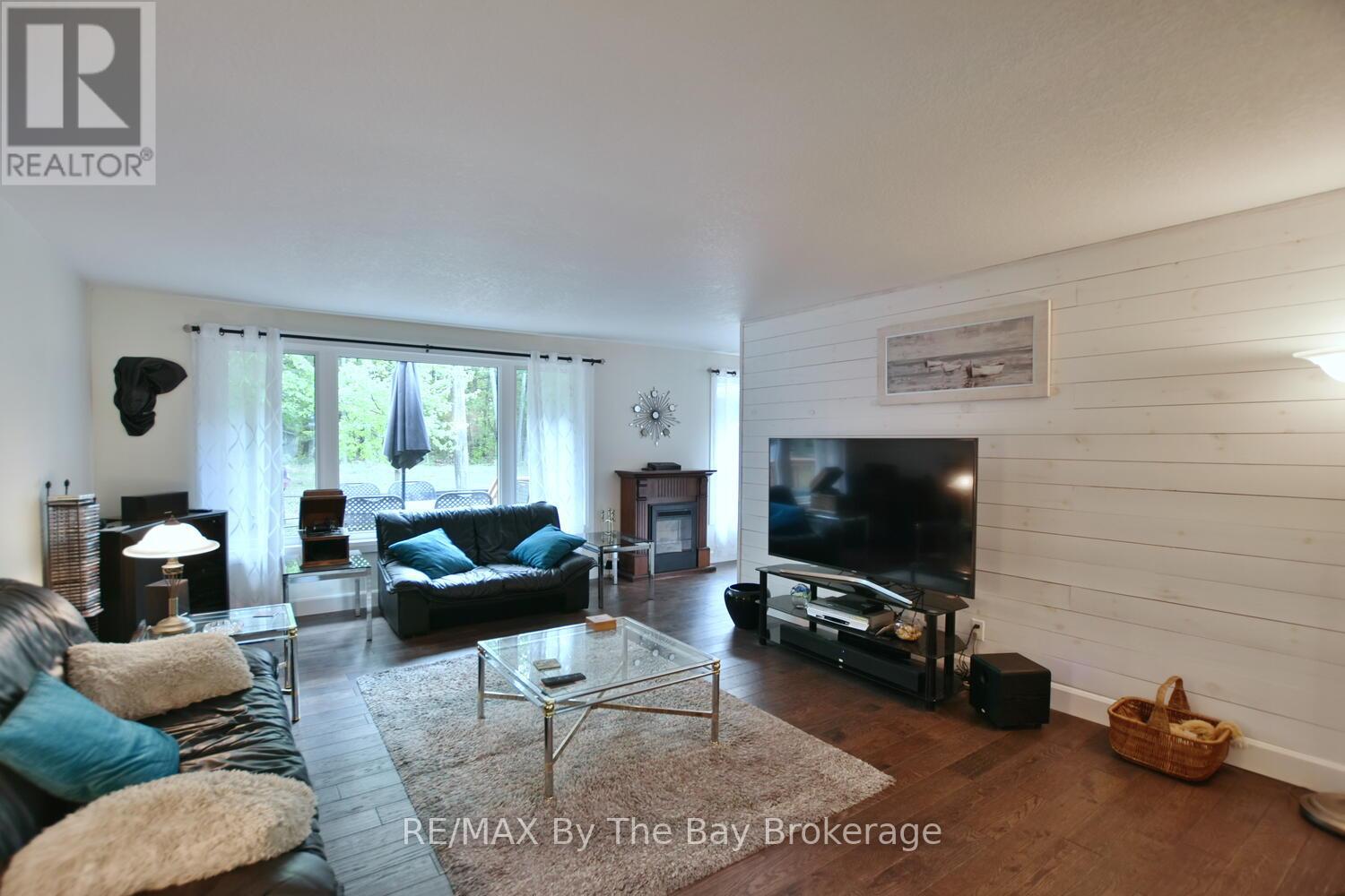 185 Oxbow Park Drive, Wasaga Beach, Ontario  L9Z 2V7 - Photo 19 - S12435508