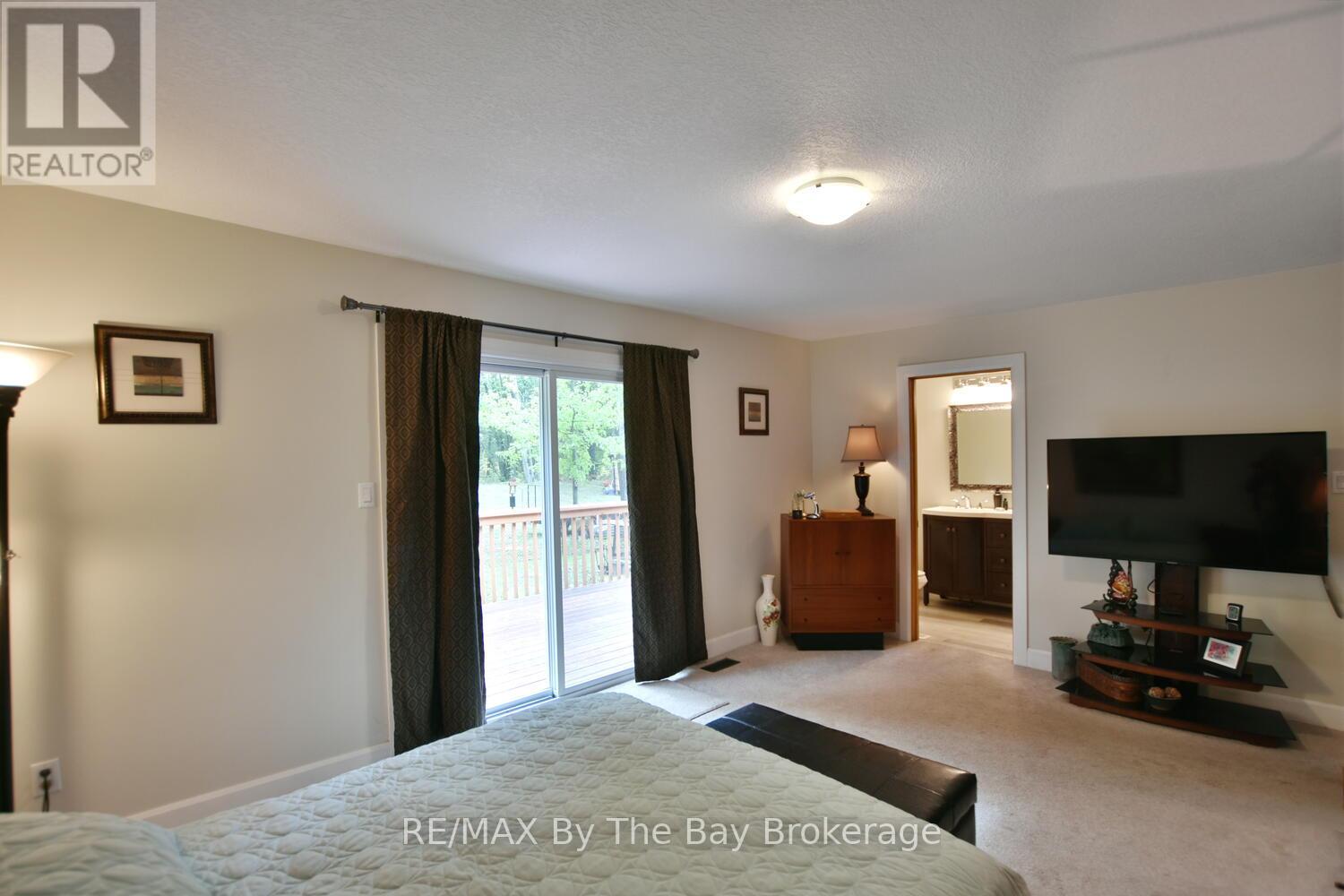 185 Oxbow Park Drive, Wasaga Beach, Ontario  L9Z 2V7 - Photo 24 - S12435508