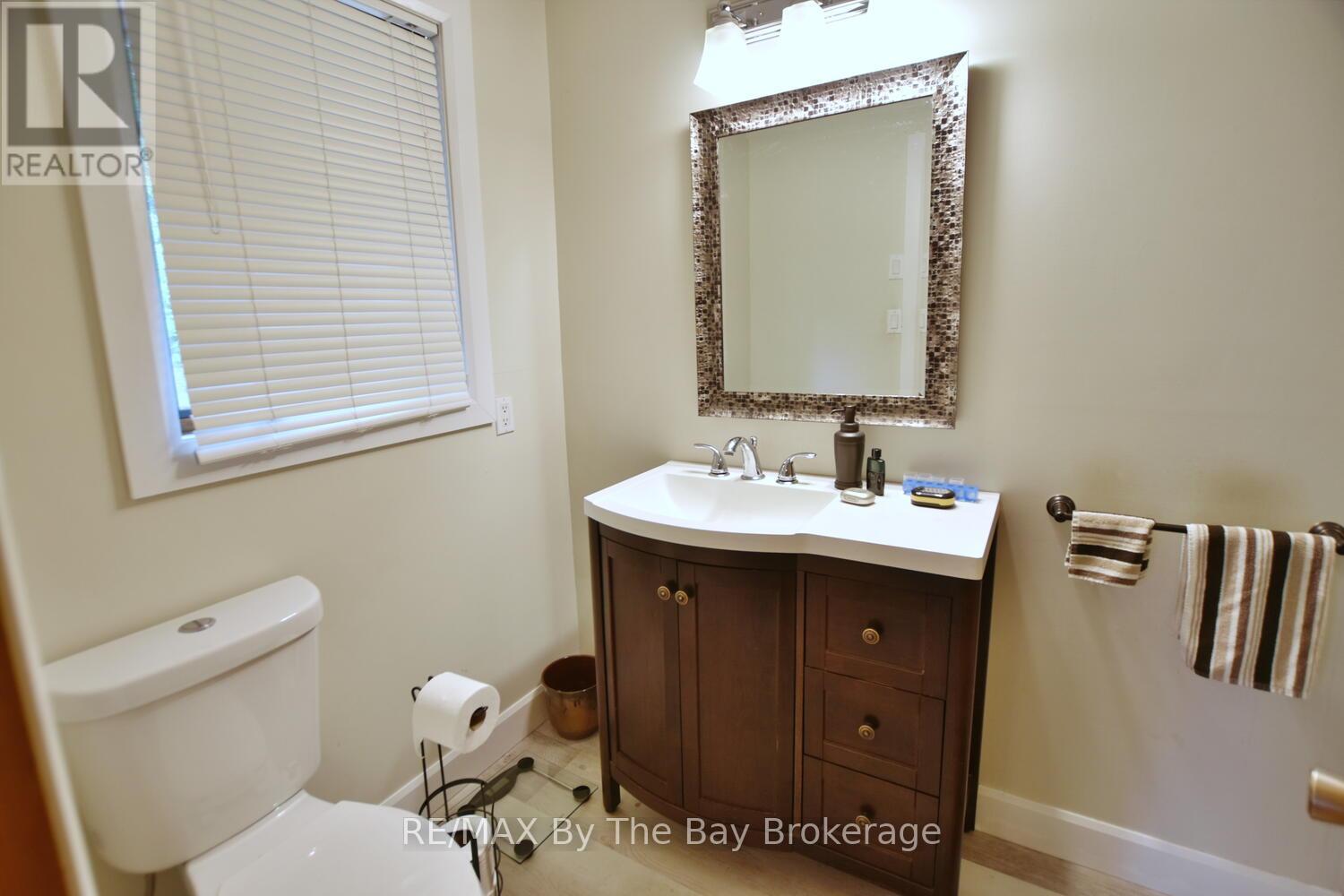 185 Oxbow Park Drive, Wasaga Beach, Ontario  L9Z 2V7 - Photo 25 - S12435508