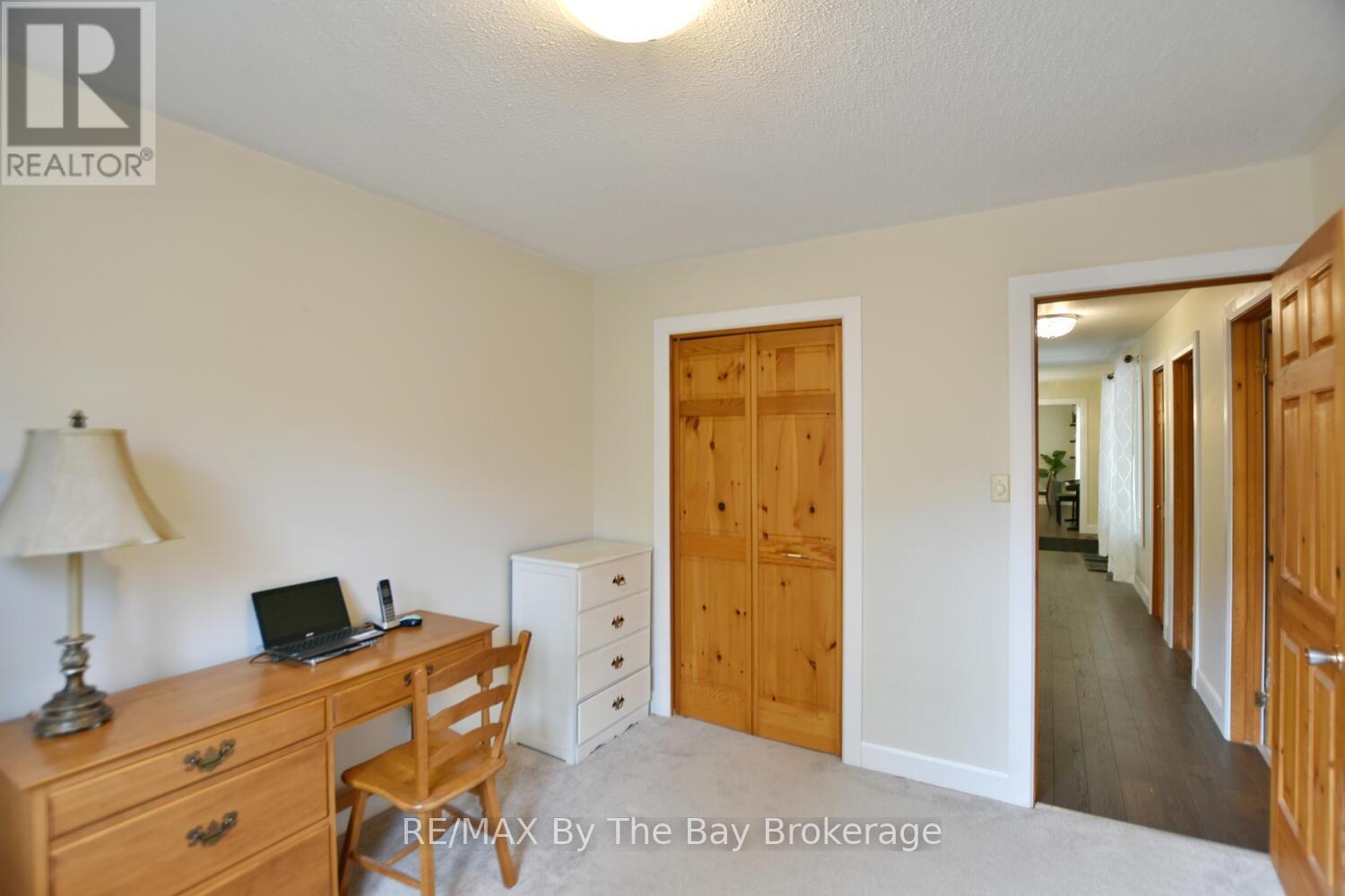 185 Oxbow Park Drive, Wasaga Beach, Ontario  L9Z 2V7 - Photo 32 - S12435508