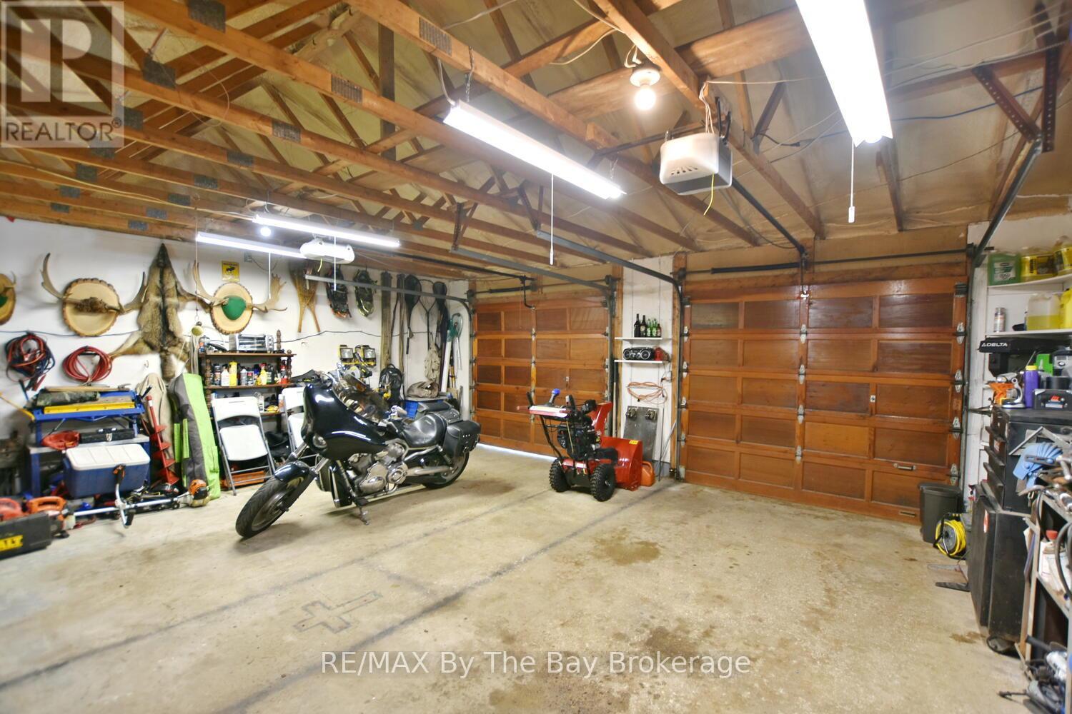 185 Oxbow Park Drive, Wasaga Beach, Ontario  L9Z 2V7 - Photo 37 - S12435508