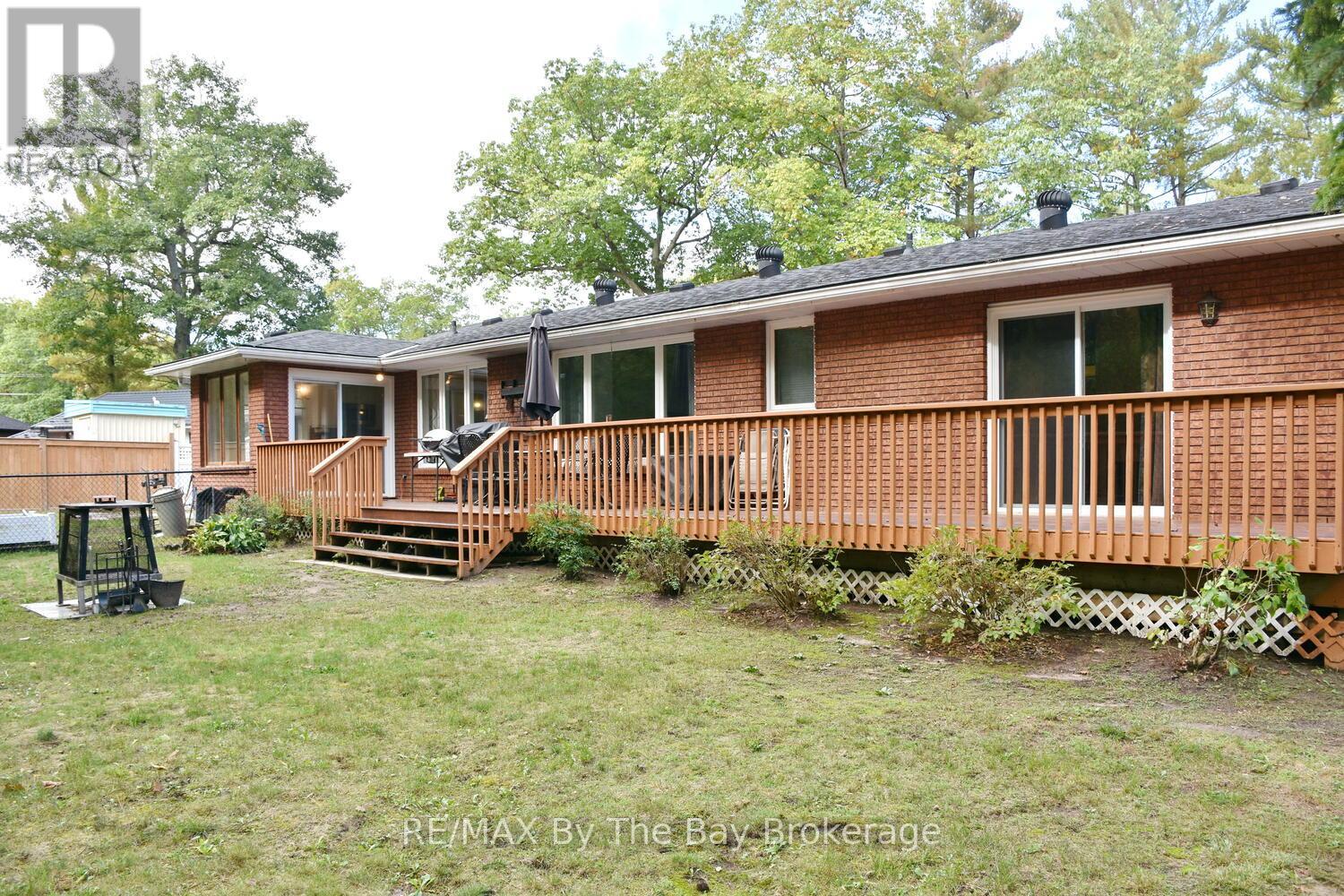 185 Oxbow Park Drive, Wasaga Beach, Ontario  L9Z 2V7 - Photo 41 - S12435508