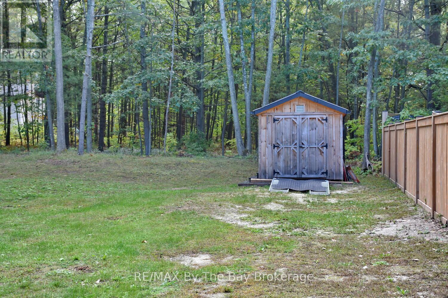 185 Oxbow Park Drive, Wasaga Beach, Ontario  L9Z 2V7 - Photo 45 - S12435508